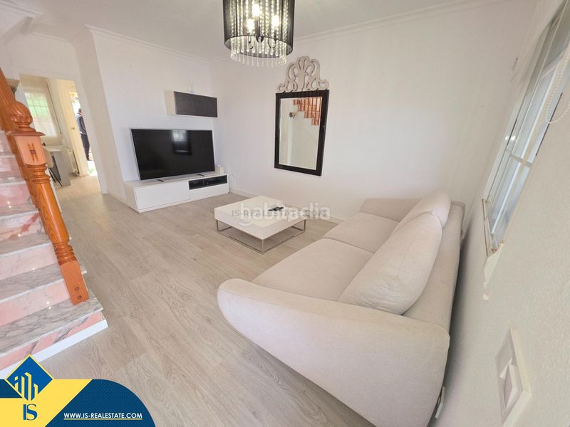 Foto ad4c5e9e-a286-41fd-b5bb-9e970b6b166e. Casa amb aparcament a Cabo Cervera Torrevieja
