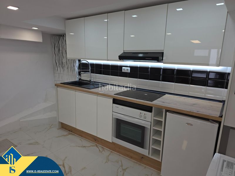 Foto f4b7fe96-3cff-4103-a028-c3c7985f7888. Casa amb aparcament a Cabo Cervera Torrevieja