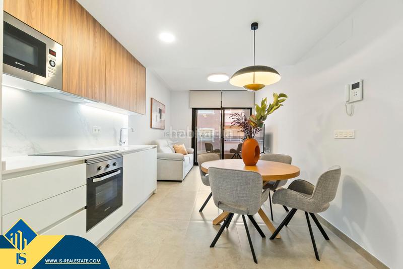 Foto 543abb98-46de-4bfb-b3ac-3b414f455fd9. Etagenwohnung mit pool in Punta Prima Orihuela