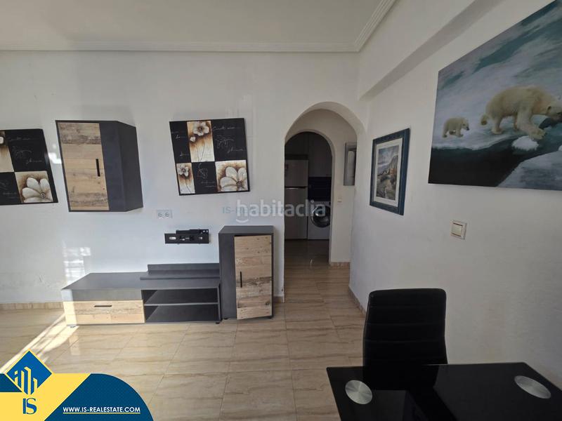 Foto b4de7469-ce9e-4da1-a5ce-fb7d9d3cceba. Casa bungalow con terraza, en la provincia de alicante, en la ciudad , en el barrio de torreta. 1 habitación | 47 m² | 4 k en Torrevieja