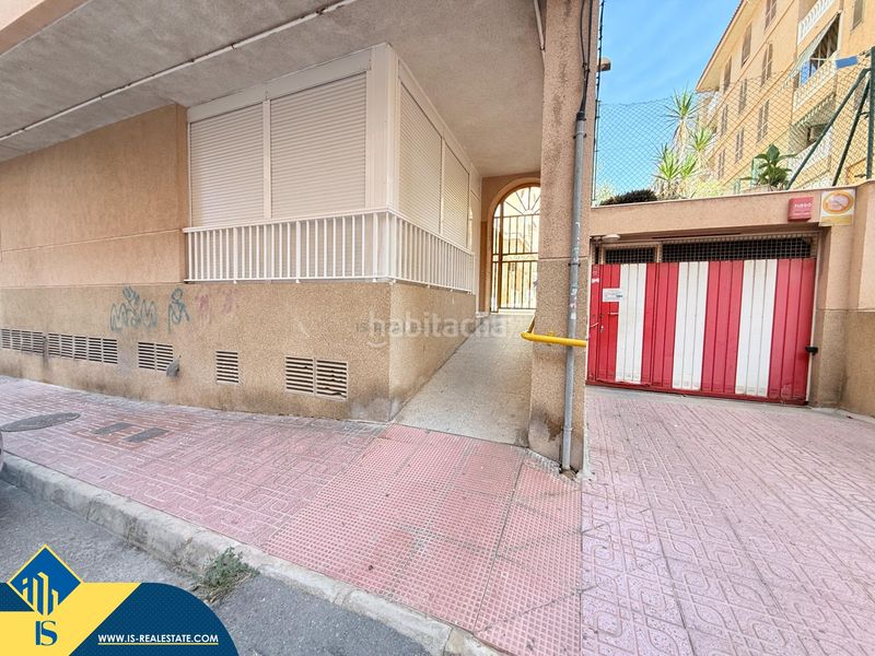Foto c9fa2b8e-e4dd-407e-b1c8-82d09f68ac46. Pis amb piscina a El Acequión Torrevieja