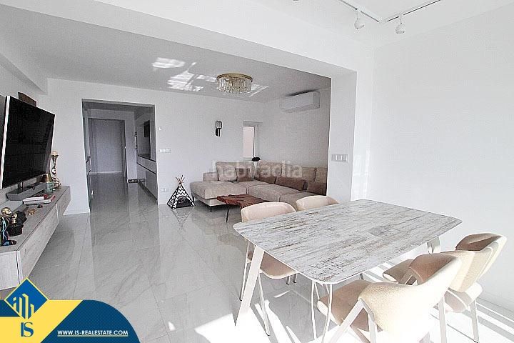 Foto 53c485b7-3234-4611-b5e6-bd62c7fb8f69. Piso apartamento renovado con terraza, en la provincia de alicante, en la ciudad , en la zona de playa del cura. 2 habitac en Torrevieja