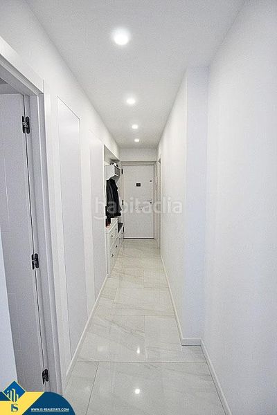 Foto 5f3e3802-6074-4d46-830a-9d9d370bbcd6. Piso apartamento renovado con terraza, en la provincia de alicante, en la ciudad , en la zona de playa del cura. 2 habitac en Torrevieja