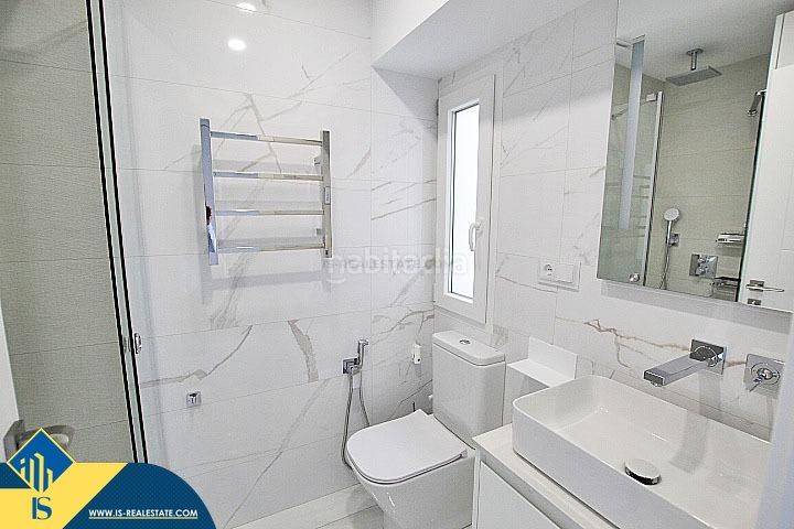 Foto b1339b01-d7d0-4b03-9a88-6c8985501f8c. Piso apartamento renovado con terraza, en la provincia de alicante, en la ciudad , en la zona de playa del cura. 2 habitac en Torrevieja