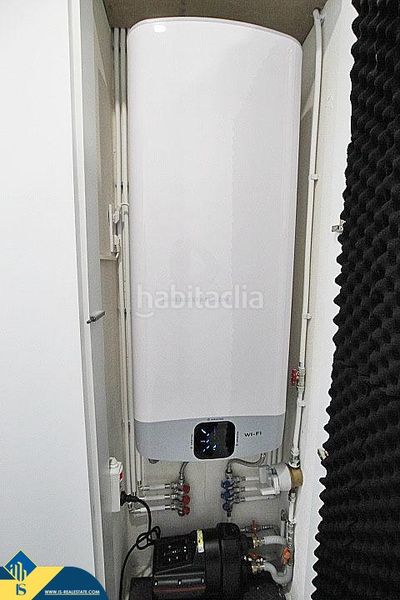 Foto b253adee-55cc-4974-bdab-447fd84fb87a. Piso apartamento renovado con terraza, en la provincia de alicante, en la ciudad , en la zona de playa del cura. 2 habitac en Torrevieja
