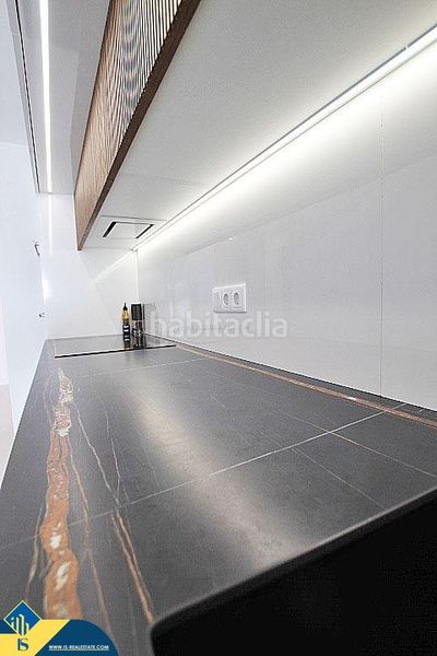 Foto dfc66819-af02-4303-b74b-3deb4ba85062. Piso apartamento renovado con terraza, en la provincia de alicante, en la ciudad , en la zona de playa del cura. 2 habitac en Torrevieja