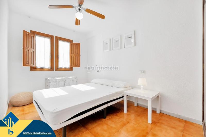 Foto 5c574acf-1dde-46a2-bf32-700e284723ac. House with parking pool in Los Europeos Torrevieja