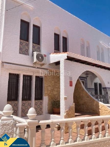 Foto 9e8a394d-f1ab-41d2-9f38-feb550d15d92. House with parking pool in Los Europeos Torrevieja