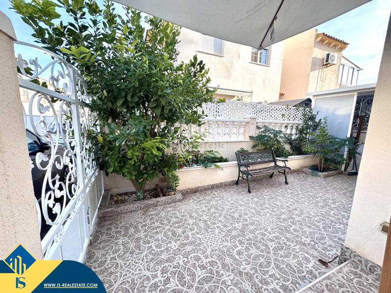 Foto 84c679ff-367c-4fde-9da7-71775566e8df. Maison avec piscine dans Playa Flamenca Orihuela