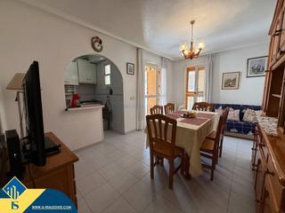 Appartement à El Acequión. Apartamento con piscina comunitaria, en la provincia de alicante