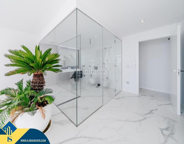 Foto 9a8de4d4-78b6-48fc-91df-4968ac582919. Appartamento con parcheggio piscina in Playa Poniente Benidorm