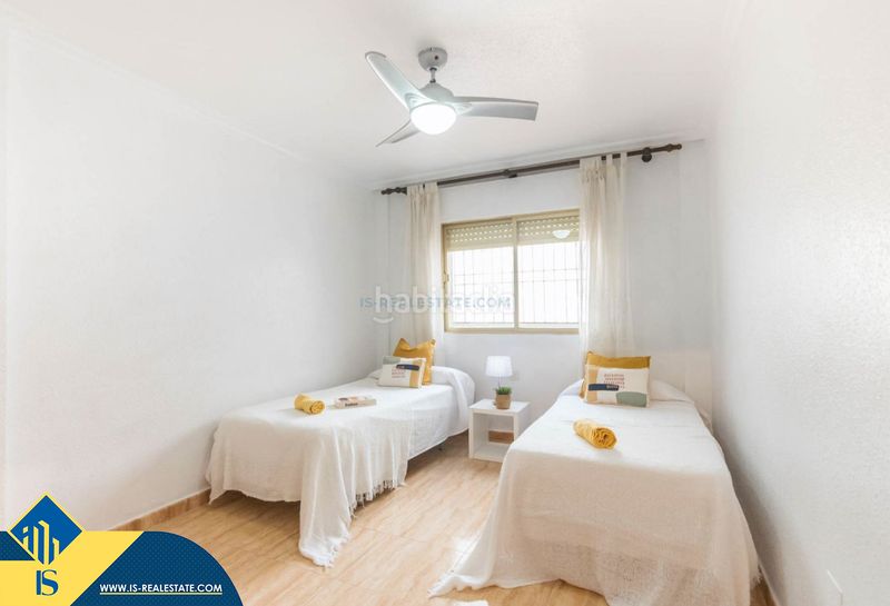 Foto 8c7ae9b4-c8ca-41ba-8caa-cb26d4b1f10c. Apartamento  con terraza, en la provincia de alicante, en la ciudad de orihuela costa. 3 habitaciones | 115 m² | 400 metros del mar en San Pedro del Pinatar