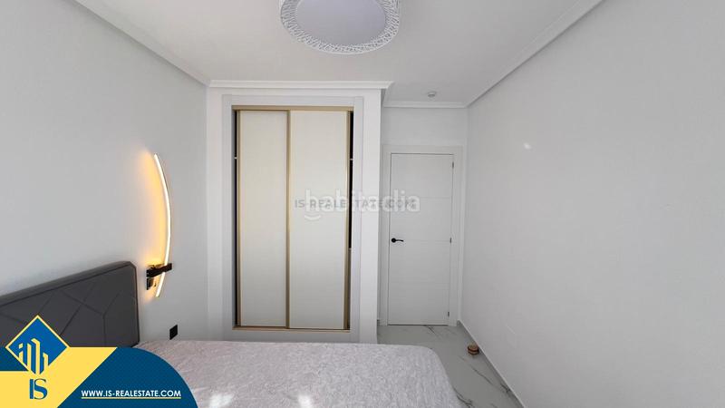 Foto 496707ee-6b99-4e84-a3ed-7779efd3ac03. Pis amb aparcament piscina a La Zenia Orihuela