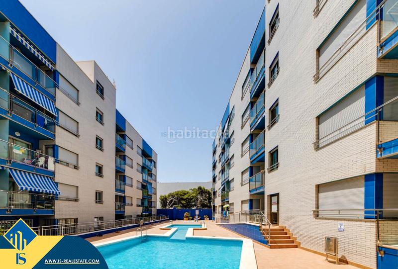 Foto 8a8315cc-b38e-4300-b490-eae17b6cfb3a. Studio with heating pool in Zona Playa de los Locos Torrevieja