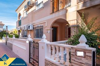 Haus in Zona Carrefour - Urbanizaciones. Bungalow con piscina comunitaria, en la provincia de alicante, e