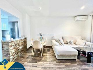 Appartement in Aguas Nuevas. Apartamento con piscina comunitaria, en la provincia de alicante