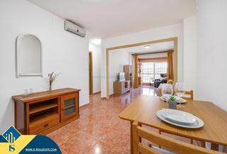 Apartament a Playa de los Náufragos. Apartamento con piscina comunitaria, en la provincia de alicante