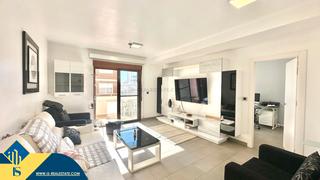 Appartamento in Centro - Muelle Pesquero. Apartamento renovado con terraza, en la provincia de alicante, e
