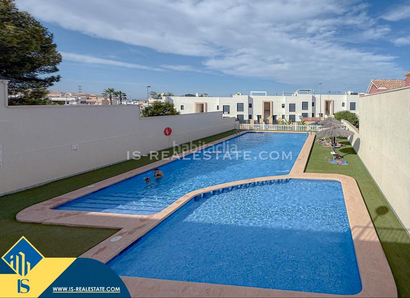 Foto 4ae39faa-c358-4286-a26f-97f17b78d619. Chalet con parcheggio piscina in Los Almendros Orihuela