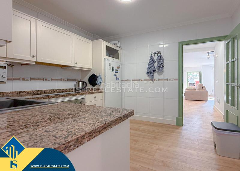 Foto 9290a3e2-5664-4f4d-b887-805ec38d0217. Chalet con parcheggio piscina in Los Almendros Orihuela