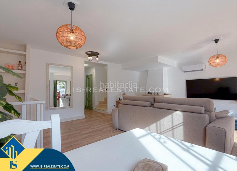 Foto 9d1a653b-012c-4c20-963d-b1b747382074. Chalet con parcheggio piscina in Los Almendros Orihuela