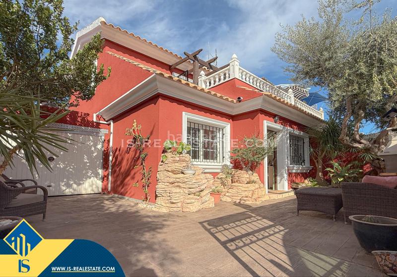 Foto f6c668ac-2b9a-4663-97b6-b0d8cf6cd339. Chalet con parcheggio piscina in Los Almendros Orihuela