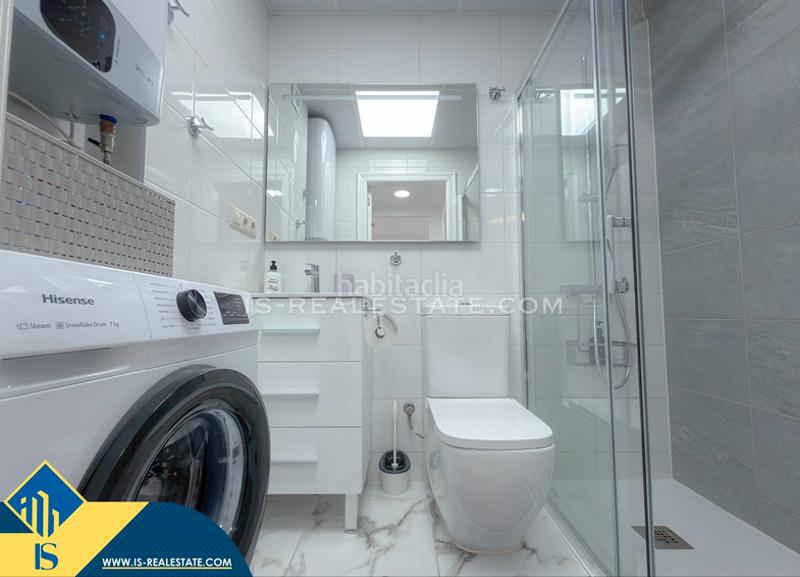 Foto 95adf5b3-90d5-4f9f-a439-38b93a380149. Flat with parking pool in Zona Playa de los Locos Torrevieja