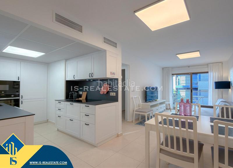 Foto 99bbcf2f-d2bc-4437-8b68-bb83e6178599. Flat with parking pool in Zona Playa de los Locos Torrevieja