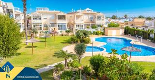 Dúplex a La Florida. Apartamento dúplex con piscina comunitaria, en la provincia de a