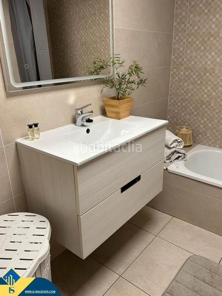 Foto 107a82c7-24b8-405e-b04e-70378e213902. Pis amb aparcament piscina a Los Naranjos Marbella