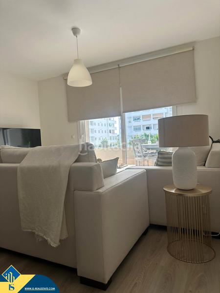 Foto 9344c6e4-87b6-4853-baa9-b7bbd6e4db8f. Pis amb aparcament piscina a Los Naranjos Marbella