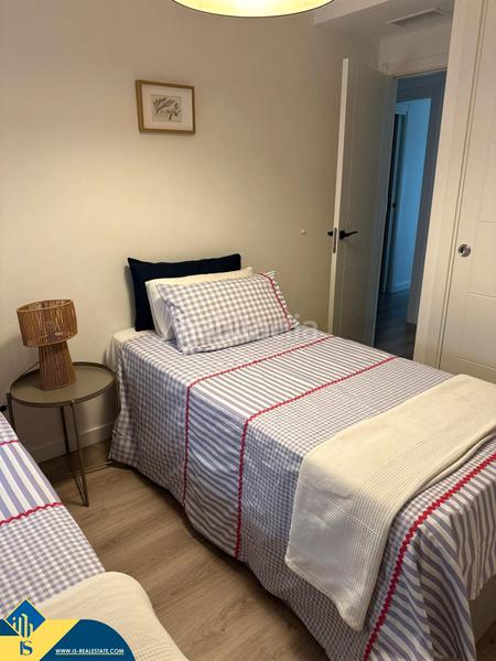 Foto ea41d363-f256-4047-b7ae-a37b8fb6a7d5. Pis amb aparcament piscina a Los Naranjos Marbella