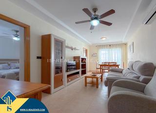 Apartment in Las Piscinas Naturales. Apartamento con terraza, en la provincia de alicante, en la ciud