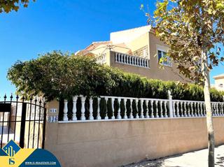 Haus in Parque Acuático - Sector 25. Bungalow con piscina comunitaria, en la provincia de alicante, e