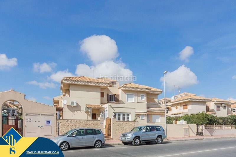 Foto 434ca9fe-f20f-44ce-8925-c631c8f9acc0. Casa amb aparcament piscina a Playa Flamenca Orihuela