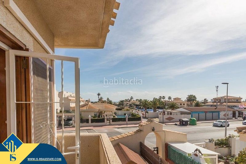 Foto 5349a305-0586-4883-a2ee-c1e61e8bae00. Casa amb aparcament piscina a Playa Flamenca Orihuela