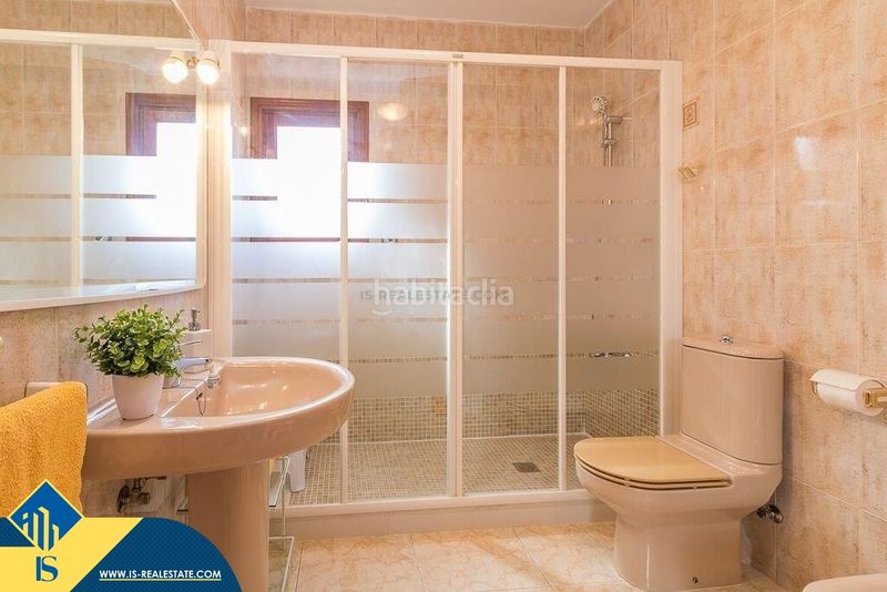 Foto aa5bc329-fae1-444f-b263-e83c0b63a226. Casa amb aparcament piscina a Playa Flamenca Orihuela