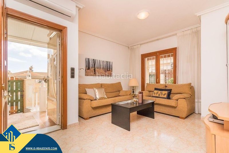 Foto b550e167-2704-4191-8f88-ca1fe10fc79f. Casa amb aparcament piscina a Playa Flamenca Orihuela