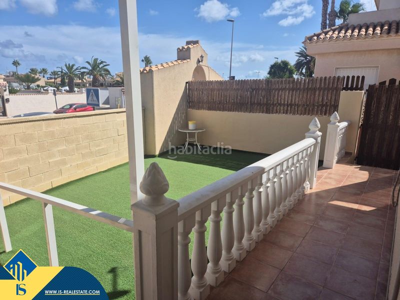 Foto da72e41e-fefb-4199-9f3e-616a5a7cc77f. Casa amb aparcament piscina a Playa Flamenca Orihuela