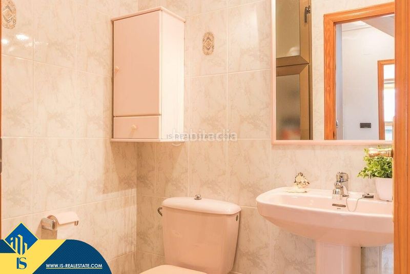 Foto fa812723-c1c4-421e-a1d8-b7115246860e. Casa amb aparcament piscina a Playa Flamenca Orihuela