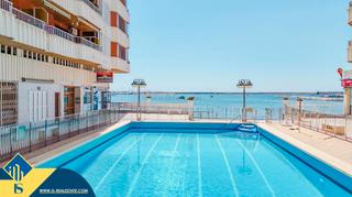 Pis a Playa Flamenca. Apartamentos con piscina comunitaria, en la provincia de alicant