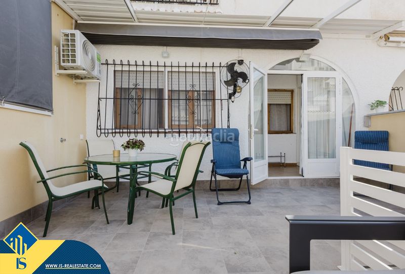 Foto 049da8c3-6e71-4360-bf66-d114d2bad50a. Casa amb calefacció piscina a Playa de los Náufragos Torrevieja