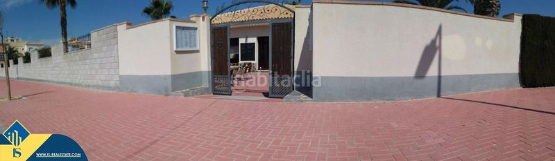 Foto 20cbe195-3e1f-4845-ba7d-1b0b598dfaec. Casa amb calefacció piscina a Playa de los Náufragos Torrevieja