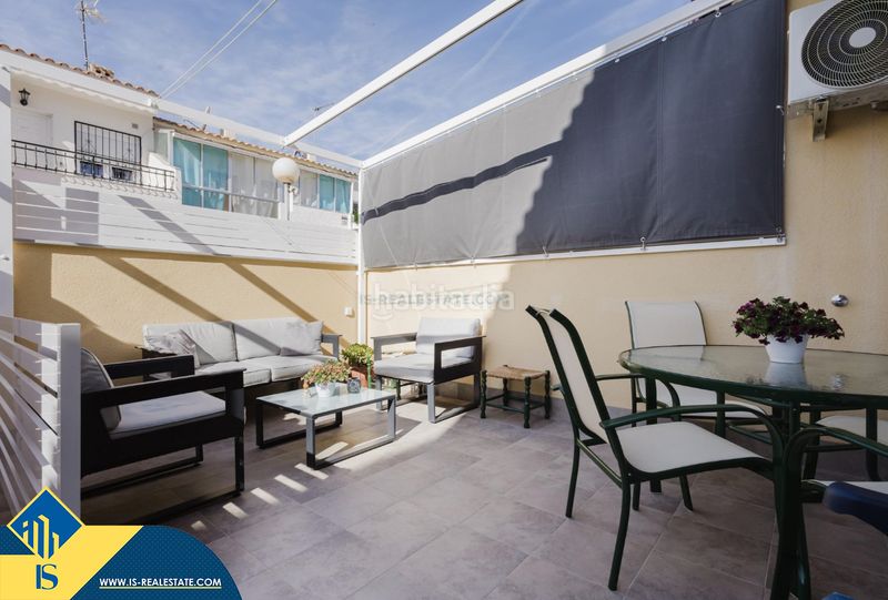 Foto 73c79fc1-b71a-4905-9a65-f84a36617baf. Casa amb calefacció piscina a Playa de los Náufragos Torrevieja