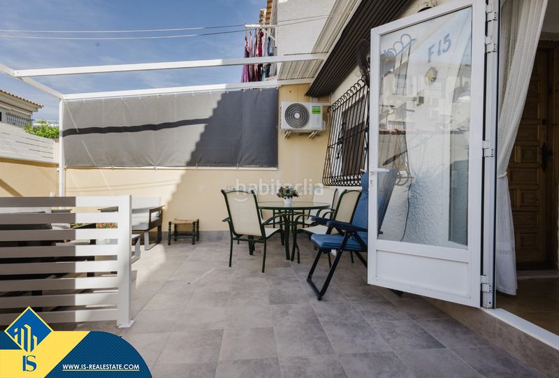 Foto b788af34-d8ed-4429-9c5e-9c112f95487b. Casa amb calefacció piscina a Playa de los Náufragos Torrevieja