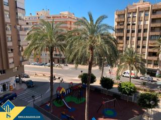 Etagenwohnung in Barrio del Centro