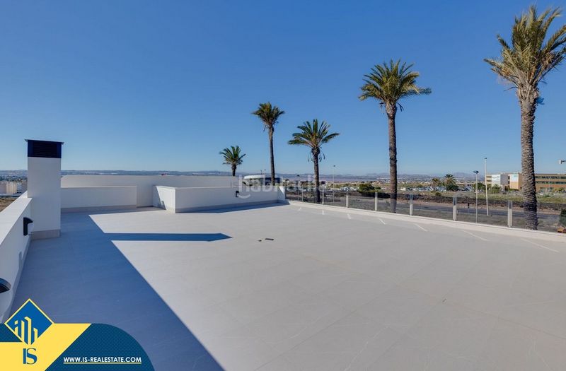 Foto e382ef9e-f3b3-4467-a756-6ff67d2d4e5c. Casa amb piscina a Parque Acuático - Sector 25 Torrevieja
