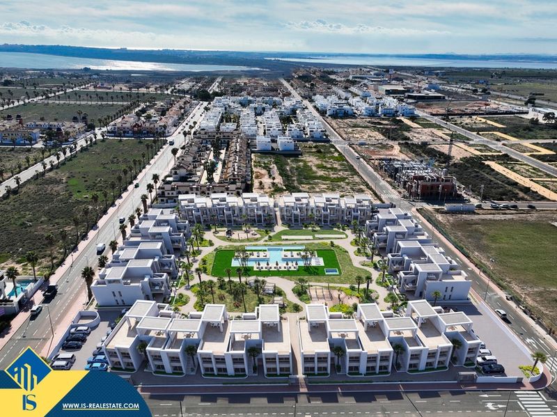 Foto 612908e4-af3e-45c2-b979-d2598920a8e9. Casa amb aparcament piscina a Rojales