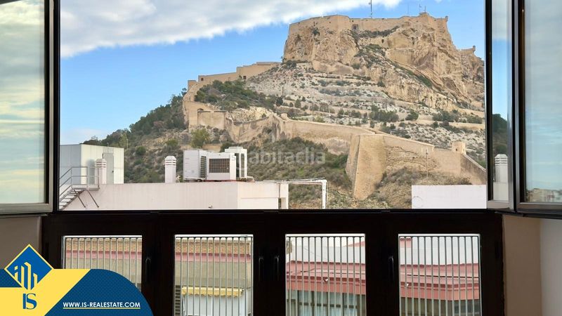 Foto 0d2d9212-903b-4e99-807b-bfd425607119. Piso apartamento reformado con terraza, en la provincia , en la ciudad . 3 habitaciones | 77 m² | a 600 metros de en Alicante