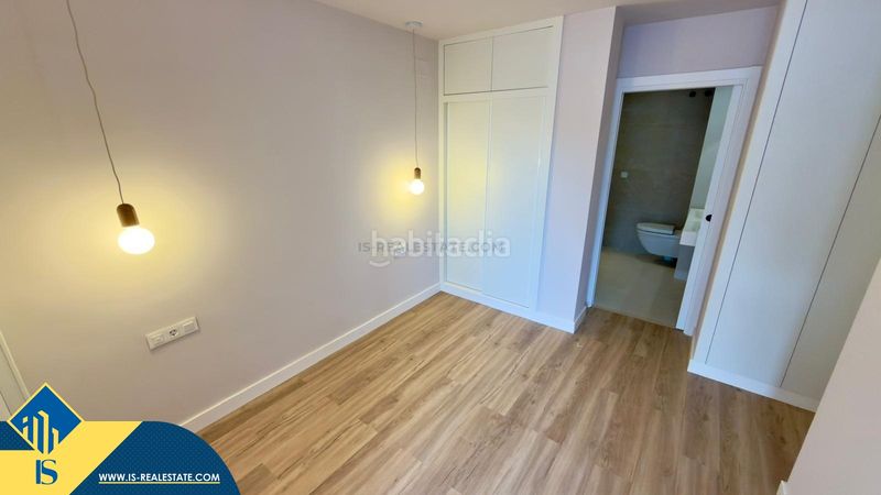 Foto 141ae797-34a0-4f93-a6cb-cf08bf5492bd. Piso apartamento reformado con terraza, en la provincia , en la ciudad . 3 habitaciones | 77 m² | a 600 metros de en Alicante